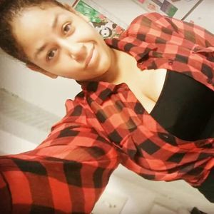 Meet your Posher, Yizziie